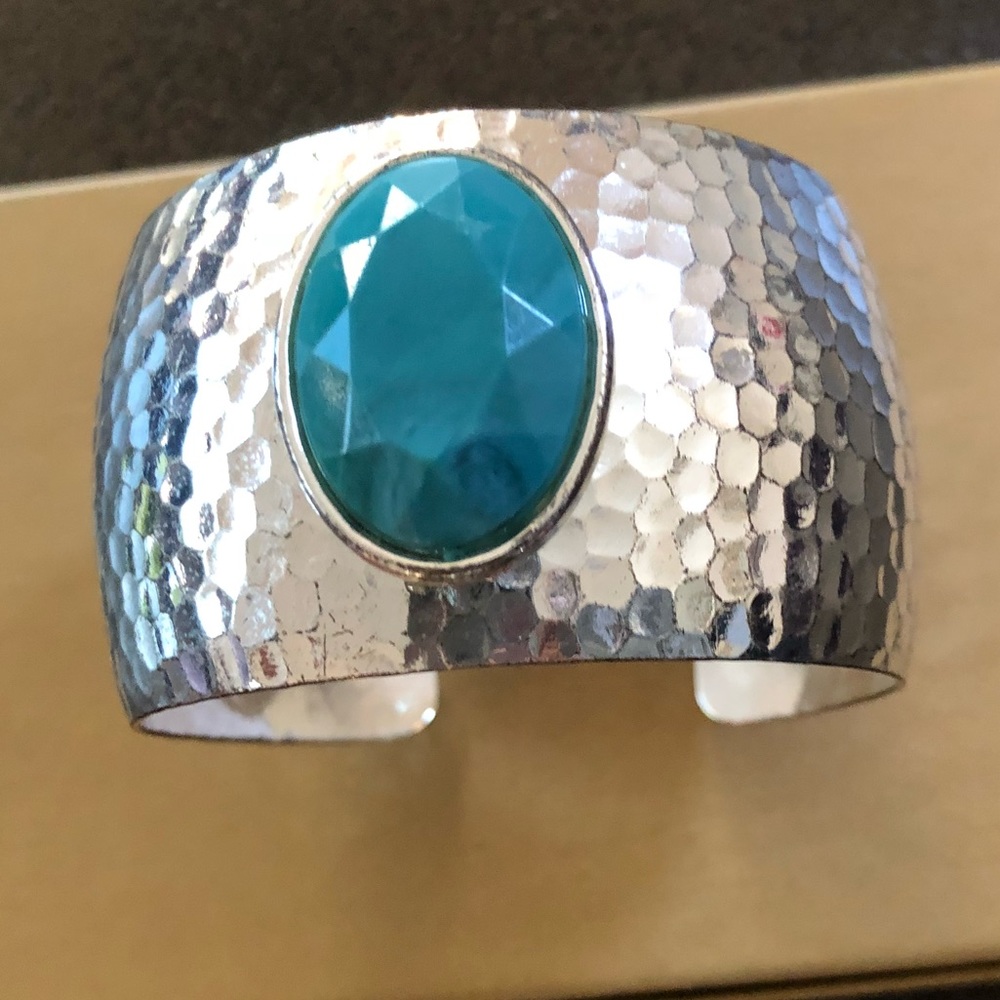Cuff bracelet with oval Blue Turquoise stone💎💎💎